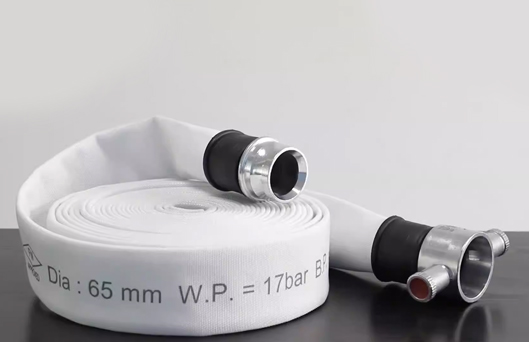 Wąż strażacki z podwójnym płaszczem